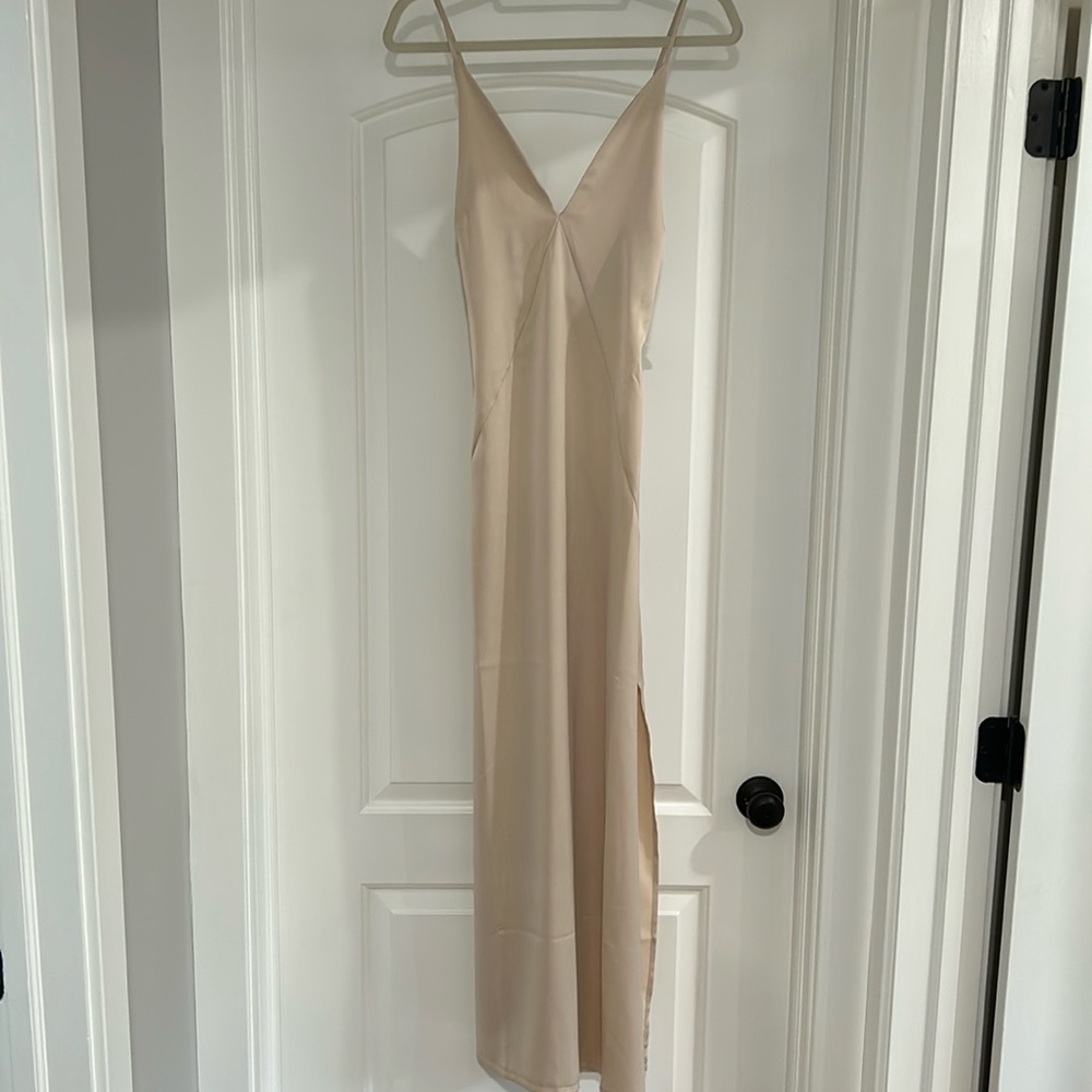 Boohoo champagne satin plunge strappy back bridesmaid dress size 12